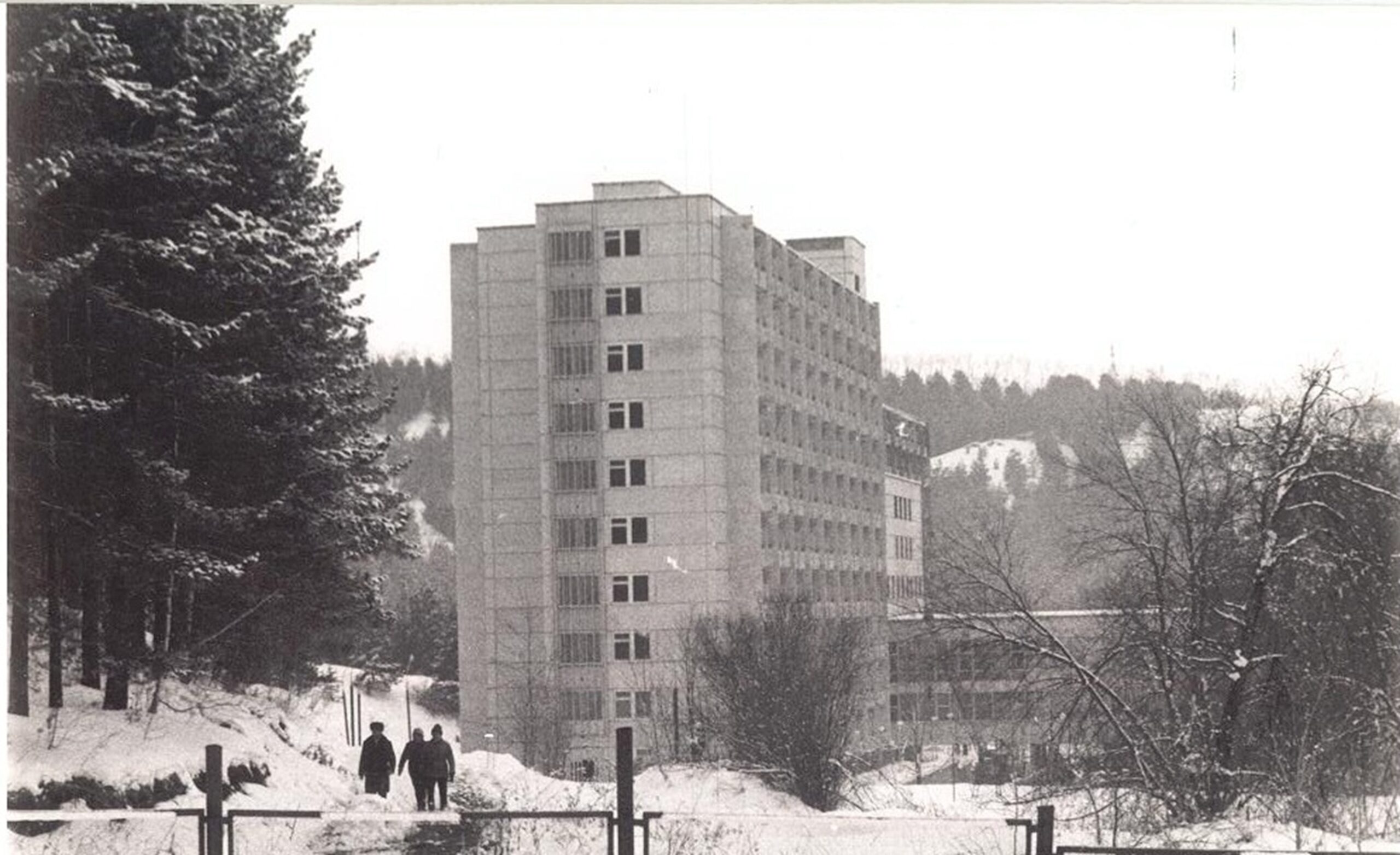 2-й корпус санатория «Россия», 1988 г. 2-й корпус санатория «Россия», 1988 г.