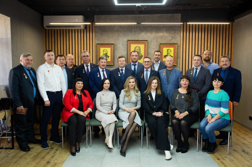 Участники церемонии награждения Участники церемонии награждения