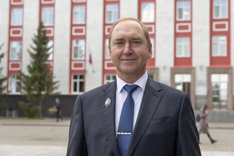 Вадим Валяс, генеральный директор АО «Алтай-Кокс» Вадим Валяс, генеральный директор АО «Алтай-Кокс»