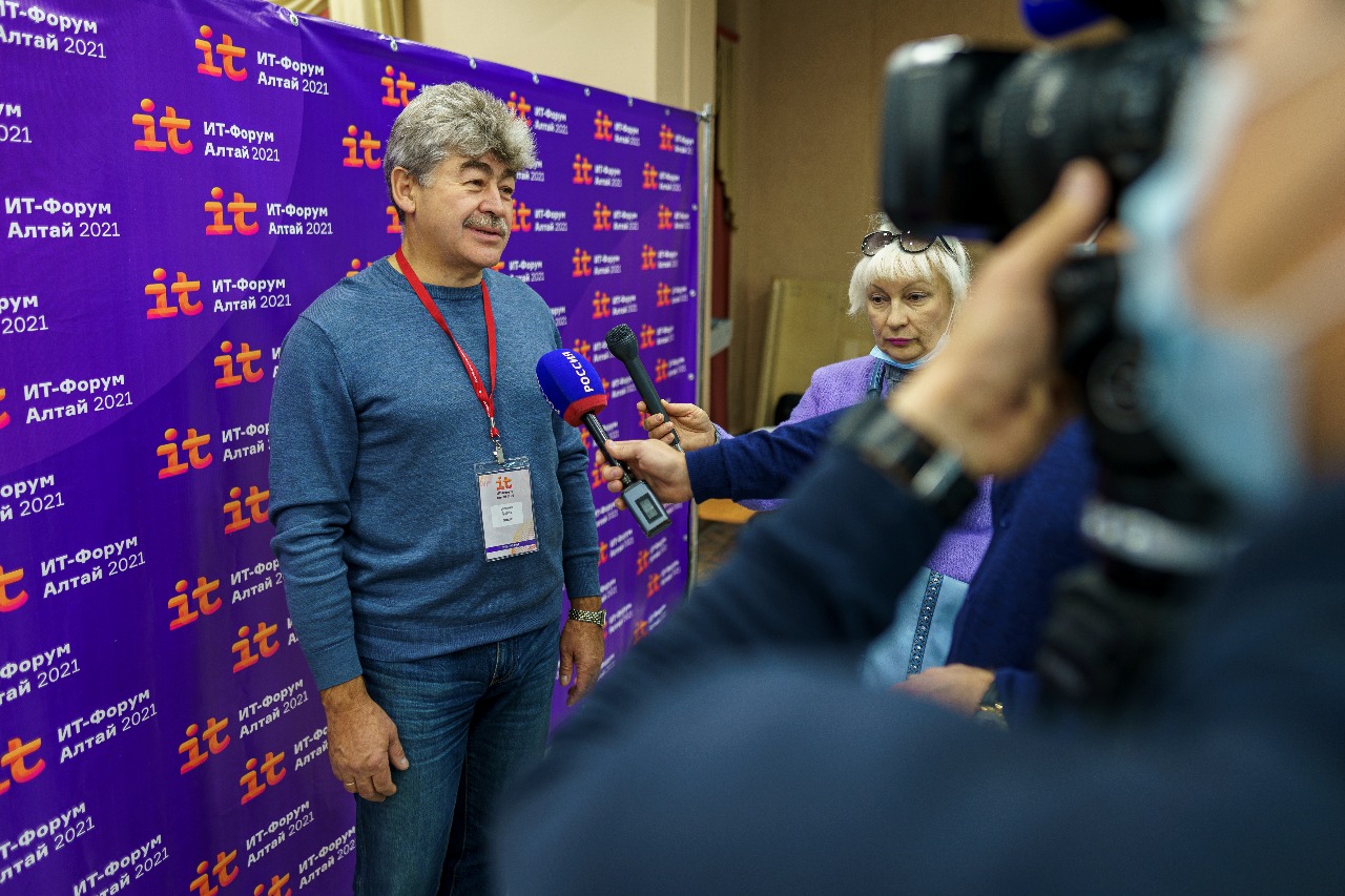 Владимир Графеев, член Совета Алтайской ТПП, член Комитета Алтайской ТПП по ИТ, директор ООО "НТЦ Галэкс" Владимир Графеев, член Совета Алтайской ТПП, член Комитета Алтайской ТПП по ИТ, директор ООО "НТЦ Галэкс"